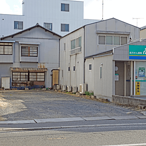 そうごう薬局横駐車場